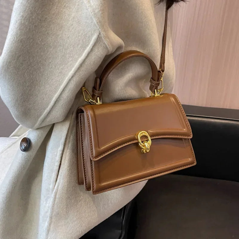 Bolsa Femina em Couro Valentina - Sofisticada e Elegante